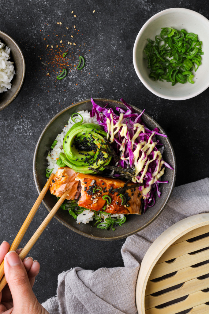 donburi con salmón